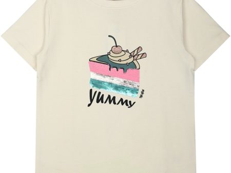 The New White Swan Cake T-shirt on Sale